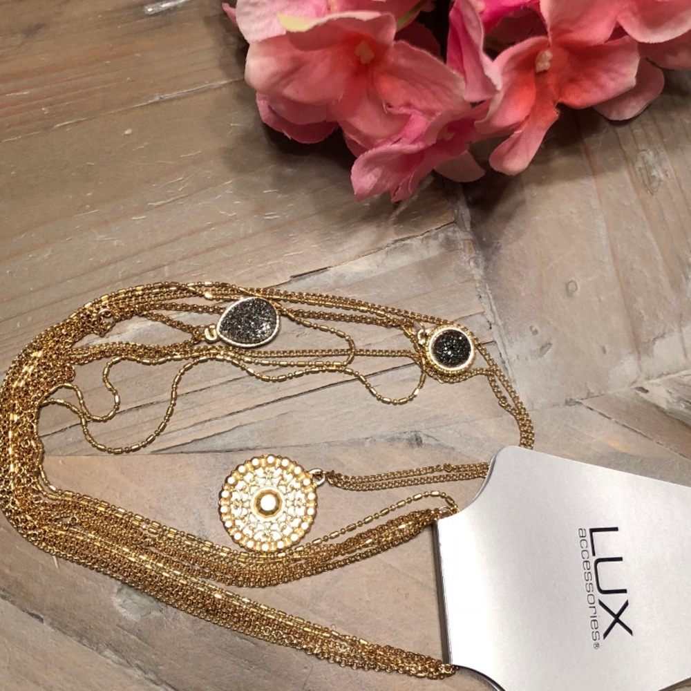 NWOT Layered Faux Druzy Sweater Necklace – W-Lux - Picture 3 of 7